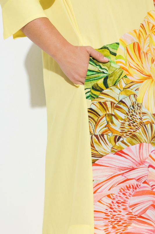 Рокля от лиосел с цветя