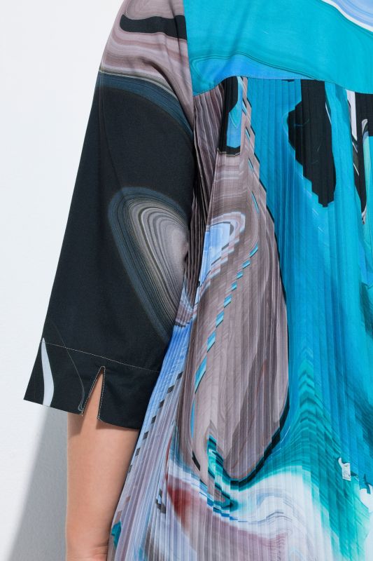 Marbled 3/4 Sleeve Button Down Blouse