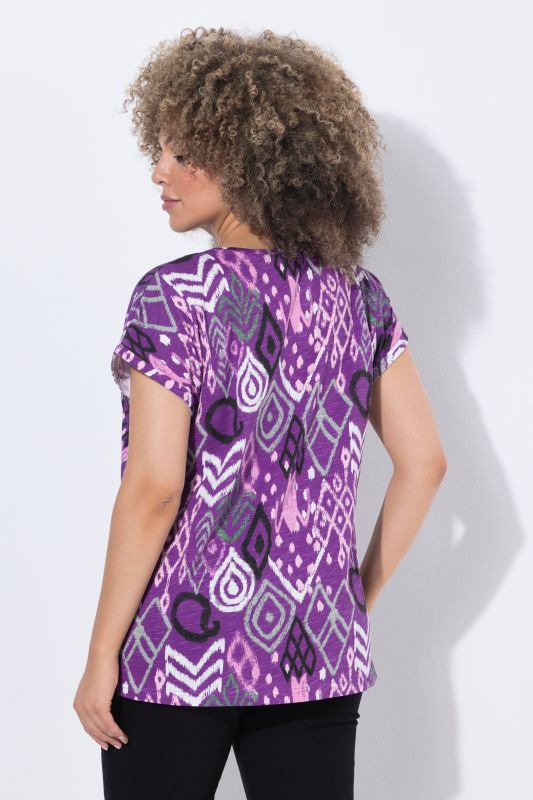 Тениска с икат принт