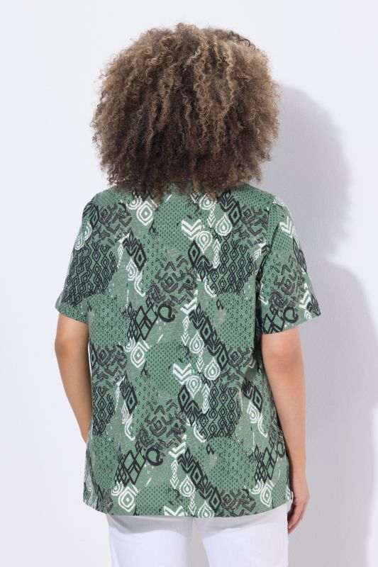 Тениска с пач принт