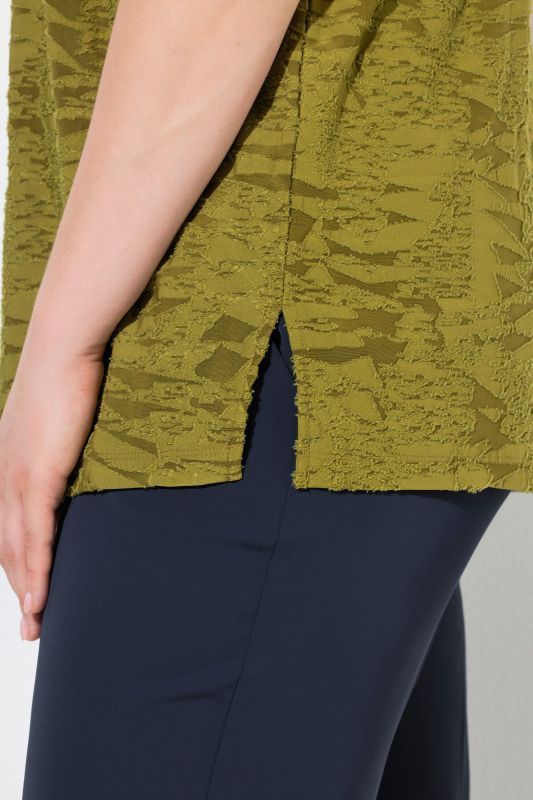 Тениска с текстурирана материя