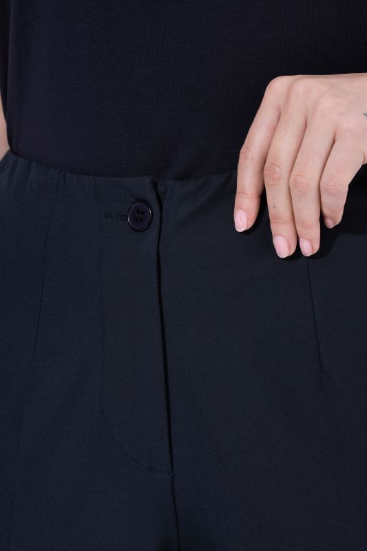 Панталон с прав силует