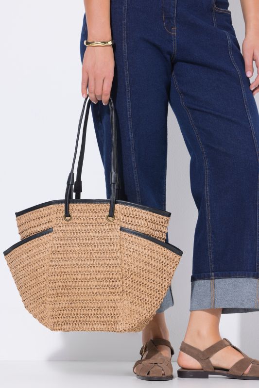 Straw bag