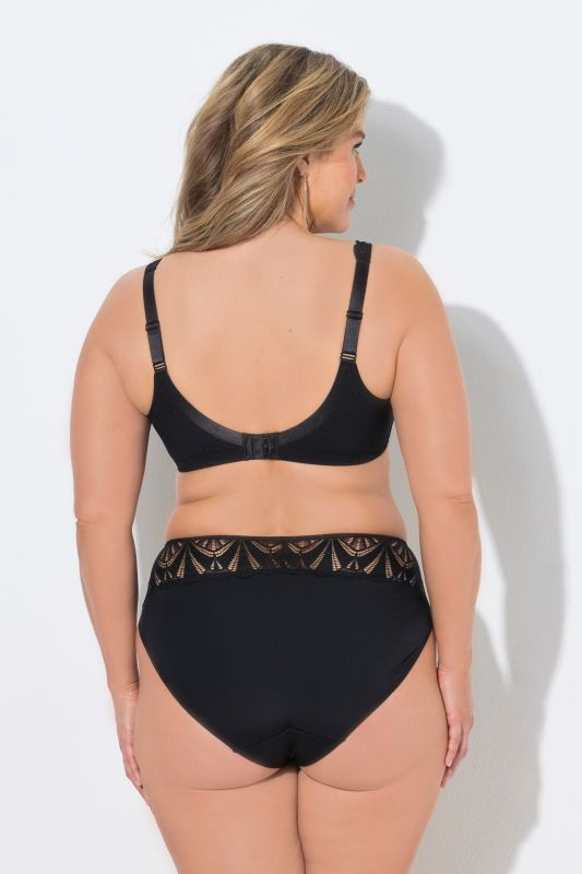 Рокля с раиран принт