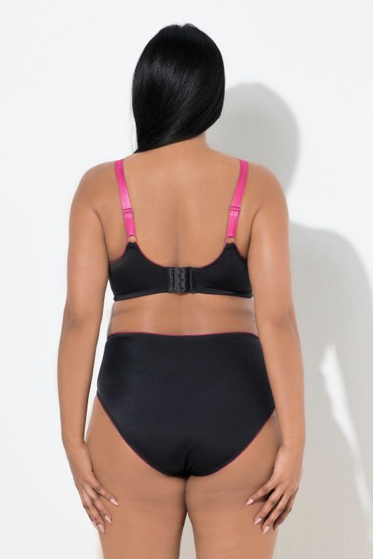 Риза с бродерия