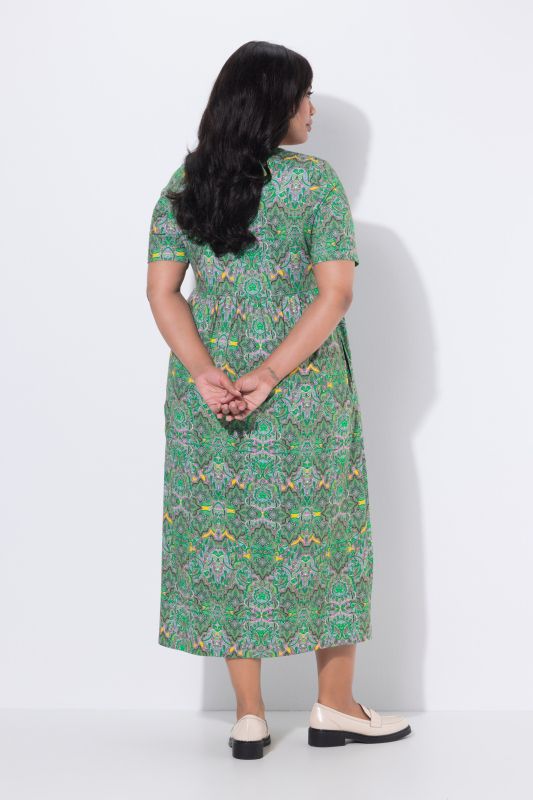 Рокля с графични райета