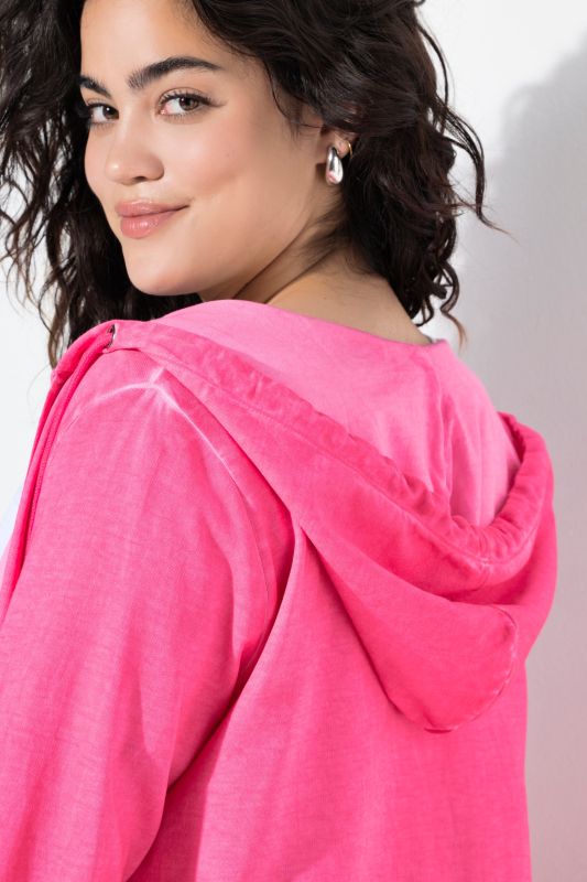 Рокля с графичен тропически принт