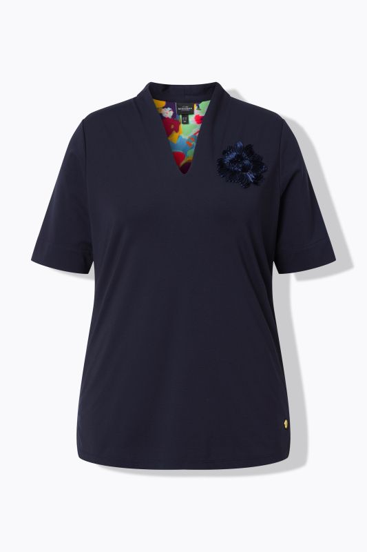 Goblet Collar Rosette Applique Tee