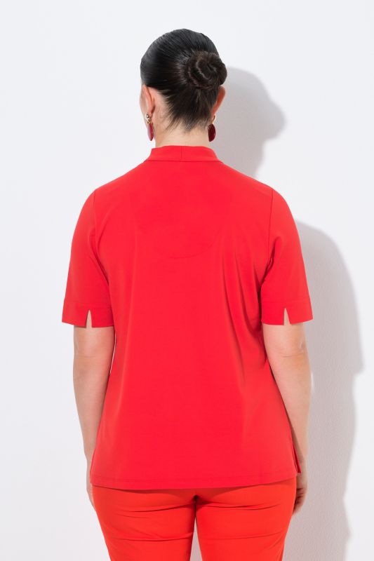 Goblet Collar Rosette Applique Tee