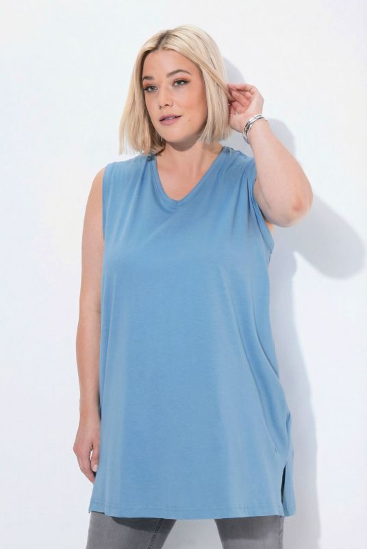 Basic V-Neck Knit Tank
