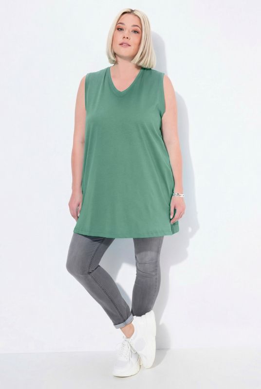 Basic V-Neck Knit Tank