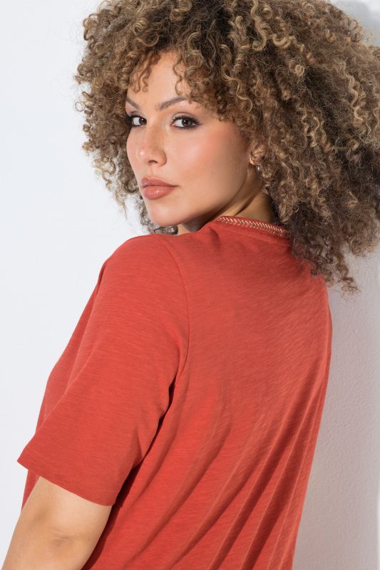 Metallic Embroidered Short Sleeve Tee