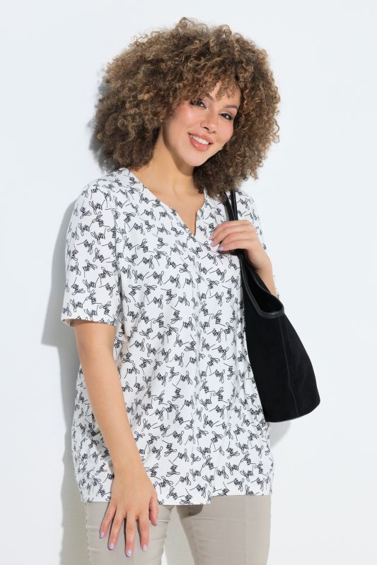 Flowers Script Print Split Neck Tee
