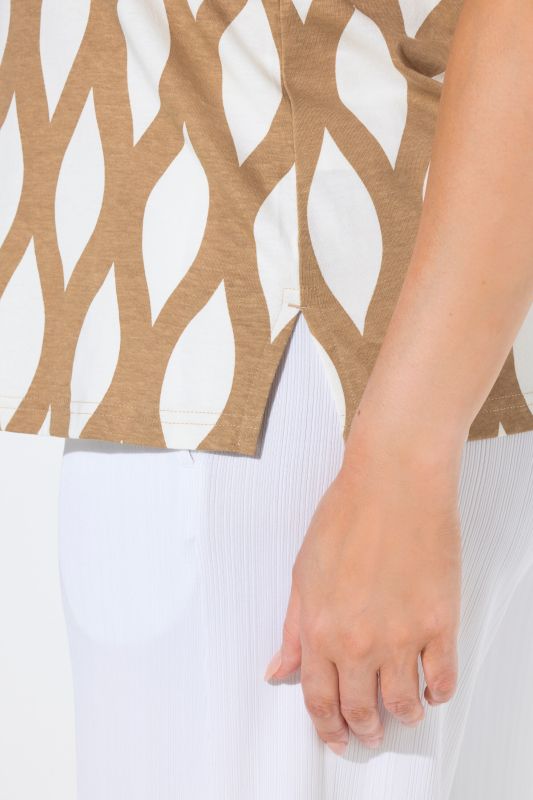 Ogee Print Sleeveless Split Neck Blouse