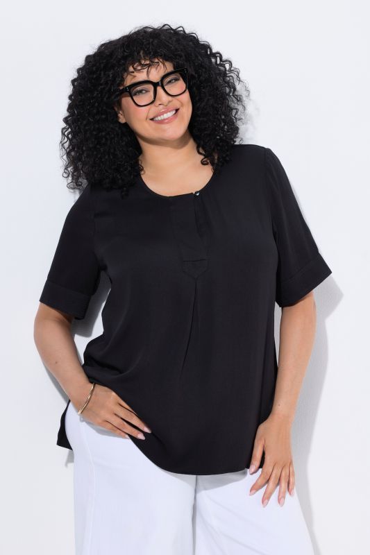 Quilted Placket Round Neck Short Sleeve Blouse