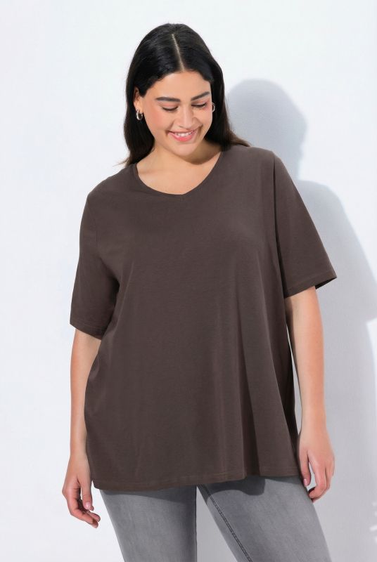 Essential V-Neck Stretch Tee