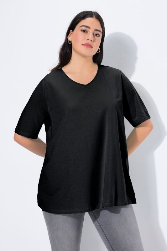 Essential V-Neck Stretch Tee