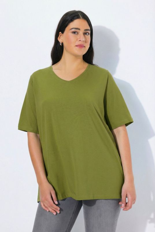 Essential V-Neck Stretch Tee