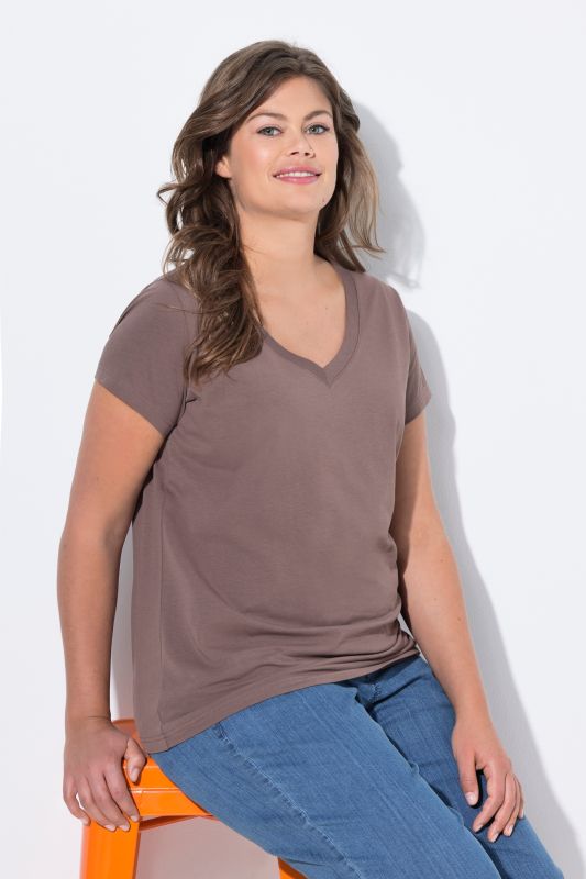 V-Neck Short Sleeve Tee