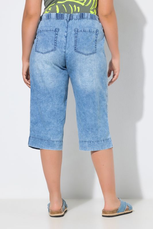 Stonewashed Elastic Waist Denim Capris