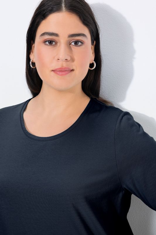 Essential Round Neck Stretch Tee