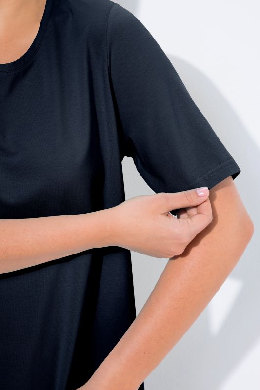 Essential Round Neck Stretch Tee