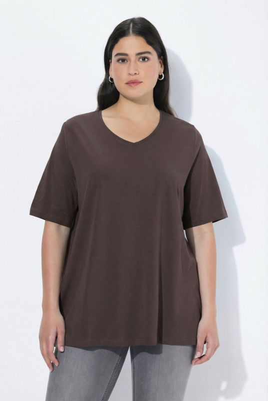 Essential V-Neck Stretch Tee