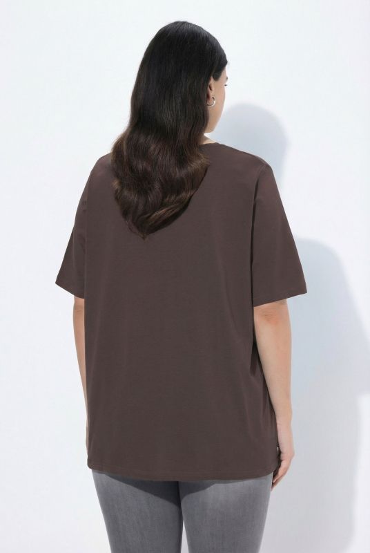 Essential V-Neck Stretch Tee