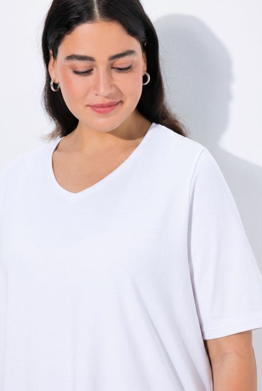 Essential V-Neck Stretch Tee