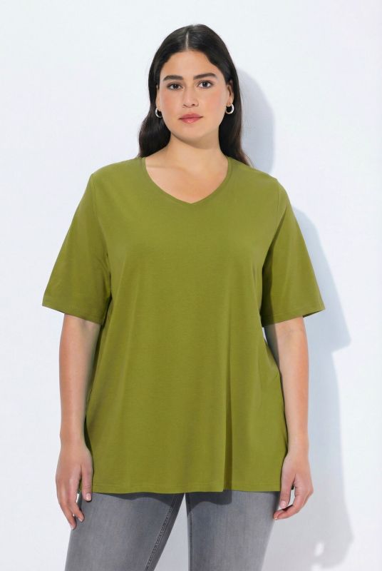 Essential V-Neck Stretch Tee