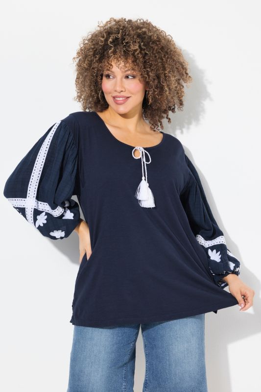 Textured Embroidered Long Sleeve Blouse