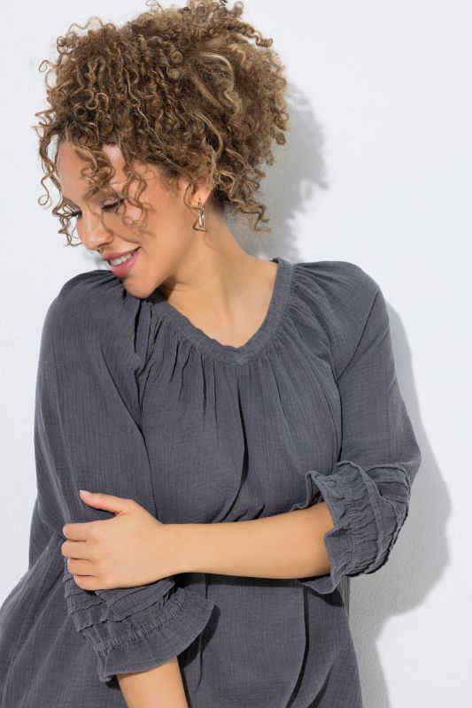 3/4 Sleeve V-Neck Muslin Tunic Blouse