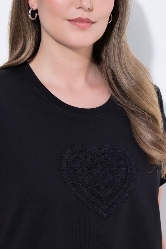 Textured Tonal Heart Motif Short Sleeve Tee