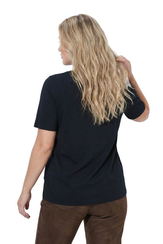 Trachten Buddy Knot Hem Graphic Tee