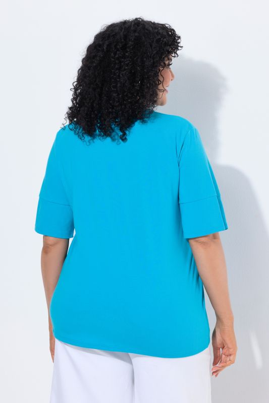 Rhinestone Leaf Short Sleeve Tee