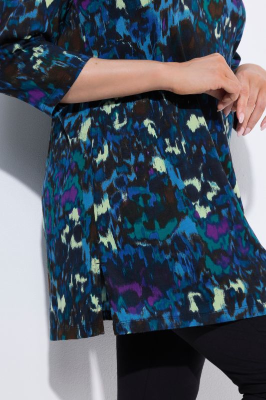 Abstract Midnight 3/4 Sleeve Knit Tunic