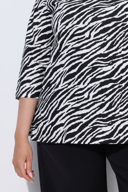 Zebra Print 3/4 Sleeve Knit T-Shirt