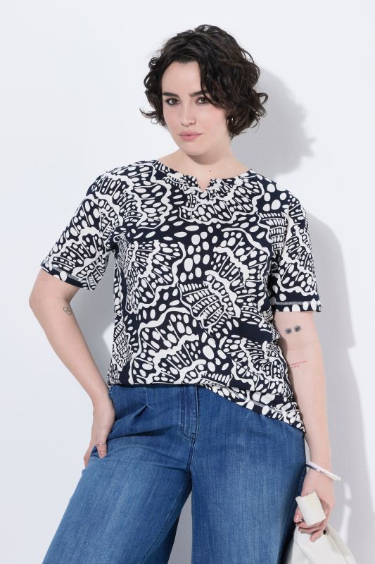 Abalone Print Short Sleeve Split Neck Tee