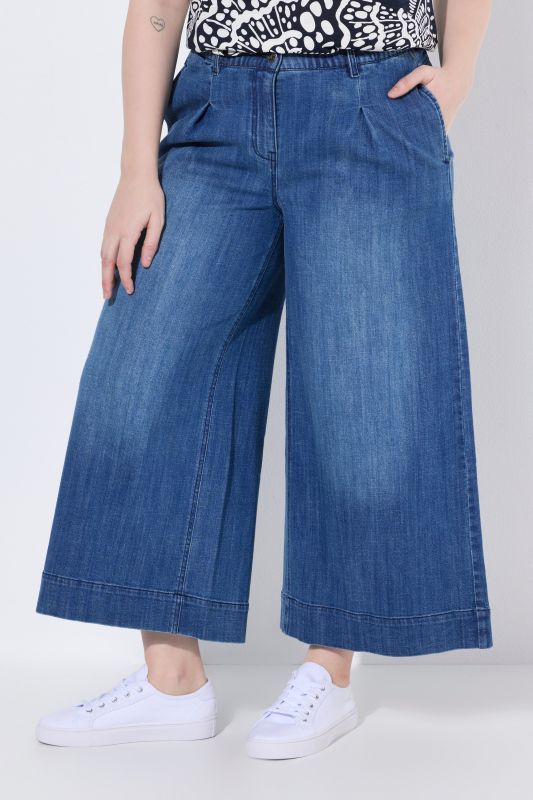 Cropped Stretch Fit Wide Leg Mary Jeans