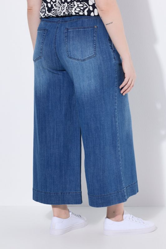 Cropped Stretch Fit Wide Leg Mary Jeans