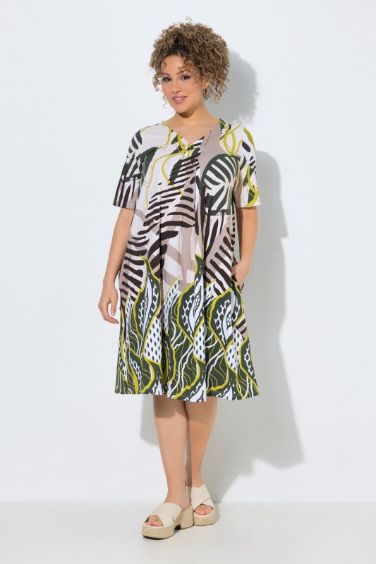 Allover Print Short Sleeve Pocket Dress