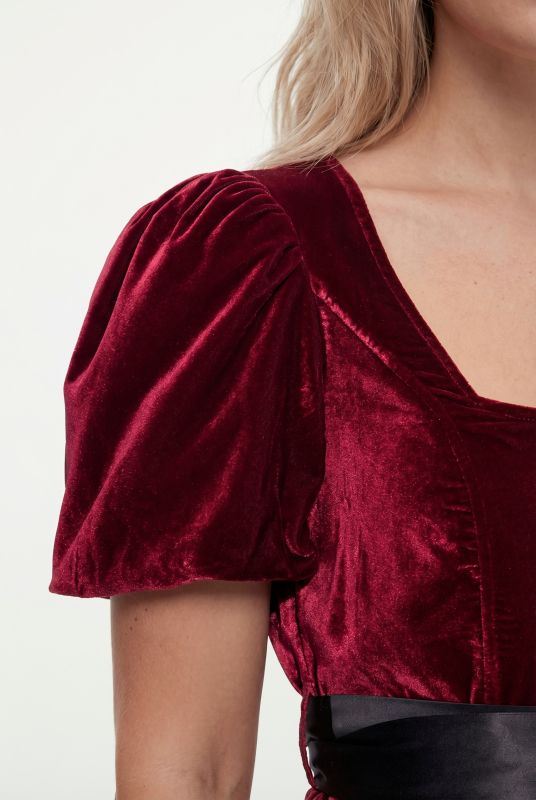 Sequined Heart Velvet Dirndl