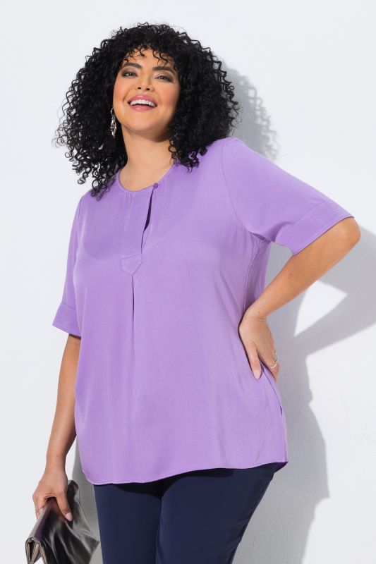 Quilted Placket Round Neck Short Sleeve Blouse