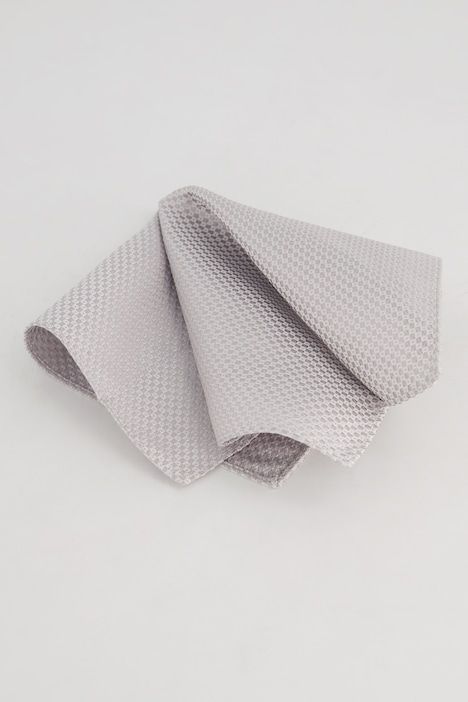 Tie and pocket square set