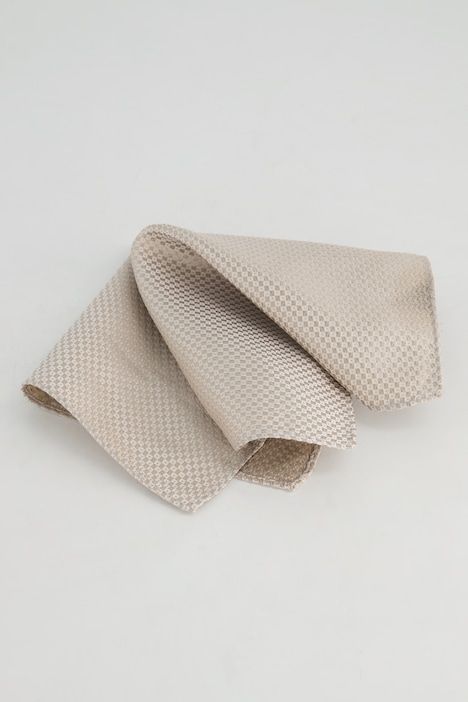 Tie and pocket square set