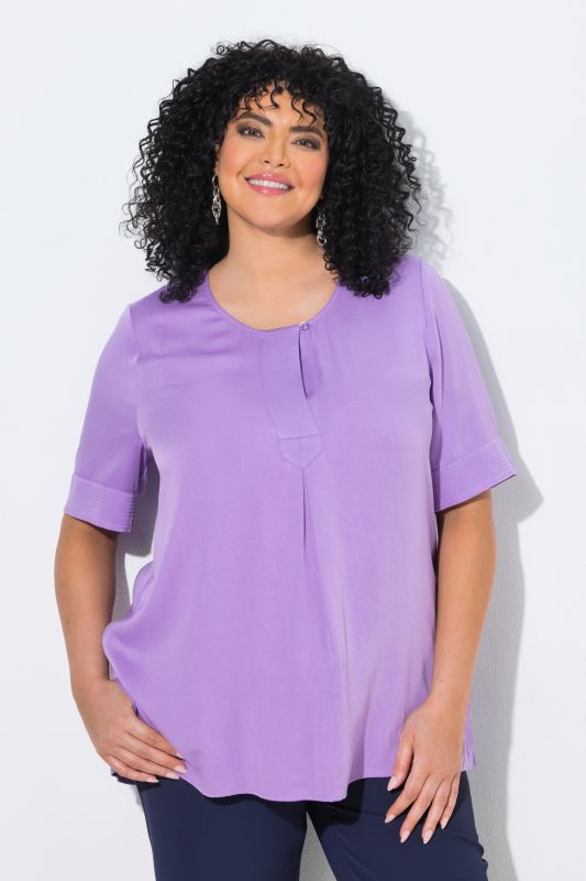 Quilted Placket Round Neck Short Sleeve Blouse