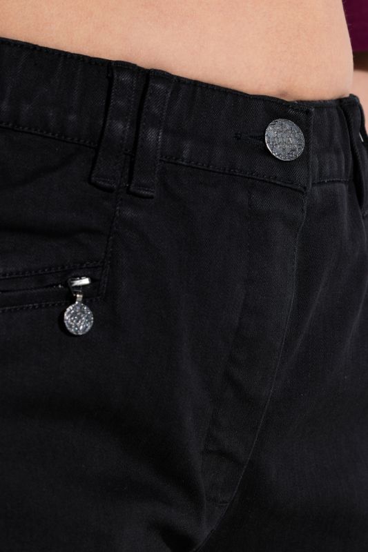 Stretch-Fit Zip Pocket Mony Style Jeans