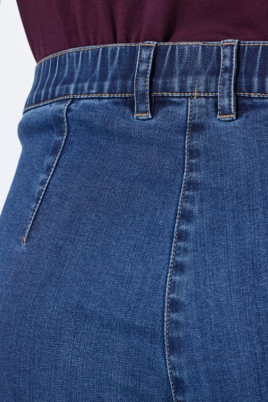 Stretch-Fit Zip Pocket Mony Style Jeans