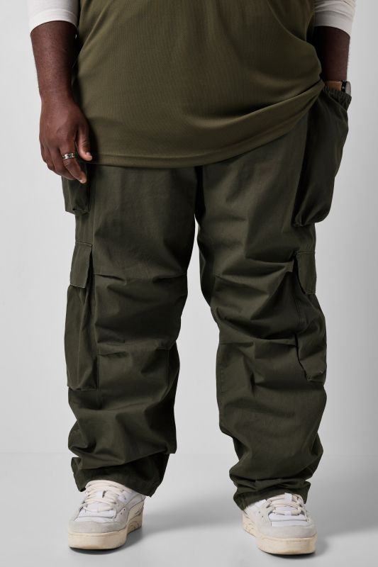 STHUGE cargo pants