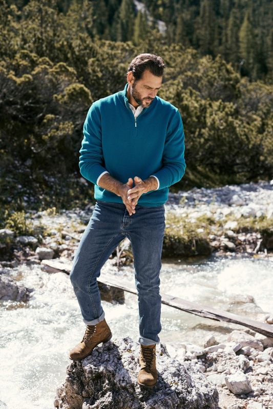 Knitted half-zip, stand-up collar, zip, long sleeve